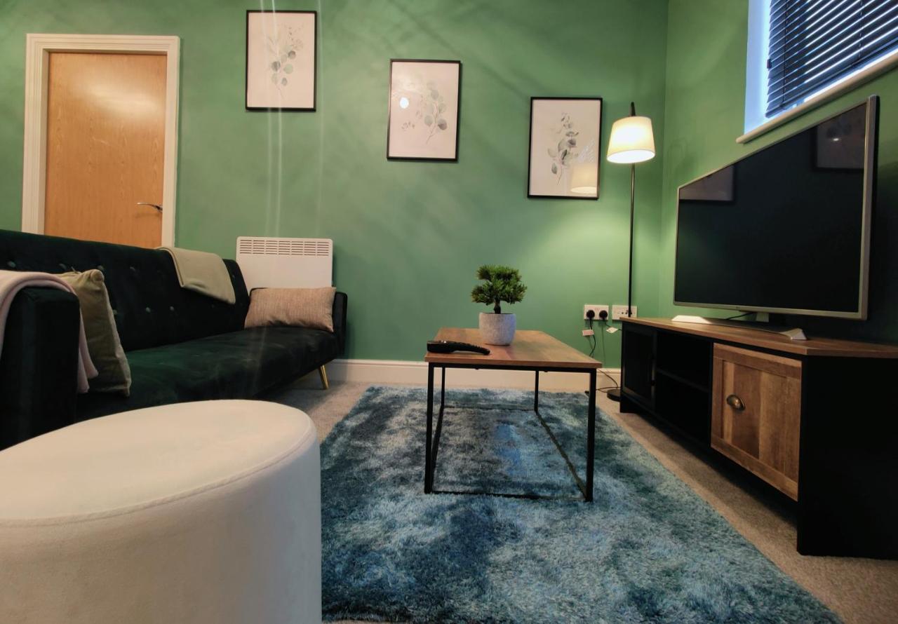 City Centered 2 Bed Serviced Apartment- Sherpa Homes Swindon Exteriér fotografie